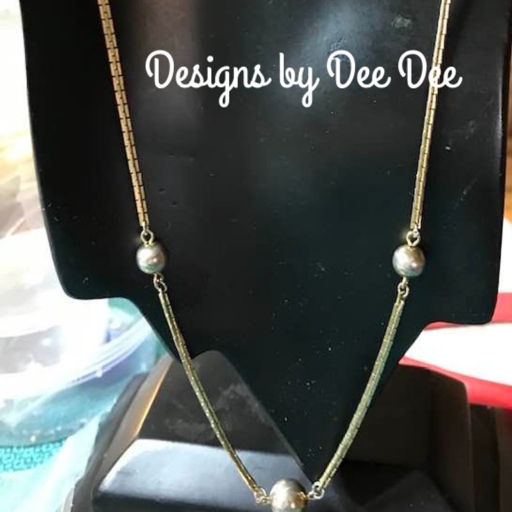 5/$20🔥Vintage Silver Tone Avon Chain & Bead Necklace🔥Bundle special price